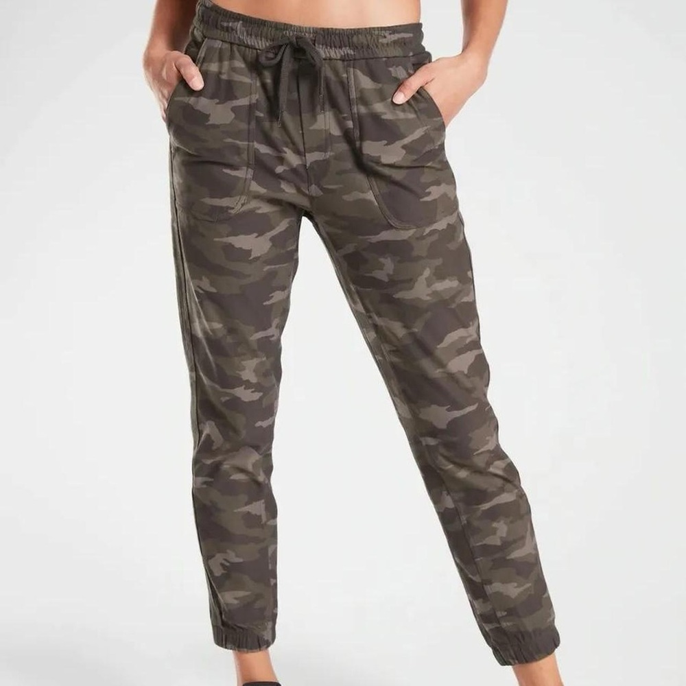 Athleta Farallon Camo Jogger